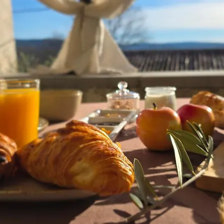 L'oustal Des Rameaux 3*