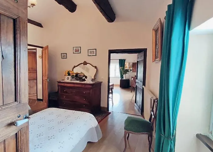 Oda ve Kahvaltı L'Oustal Des Rameaux Brissac